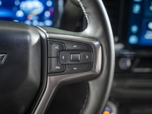 Used 2024 Chevrolet Silverado 2500 ZR2 w/ Technology Package image 34