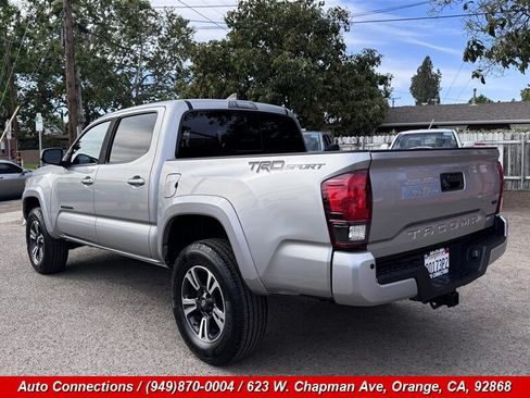 Used 2019 Toyota Tacoma TRD Sport w/ Technology Package RWD image 4