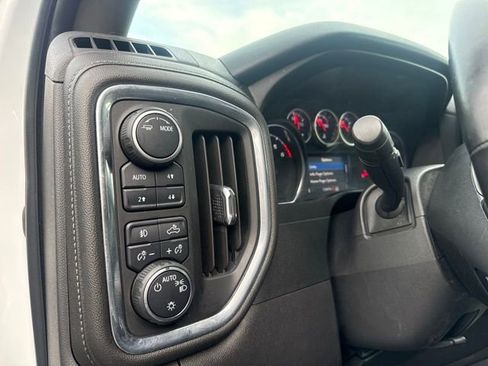 Used 2021 Chevrolet Silverado 1500 LT Trail Boss w/ LPO, Dark Essentials Package AWD/4WD image 33