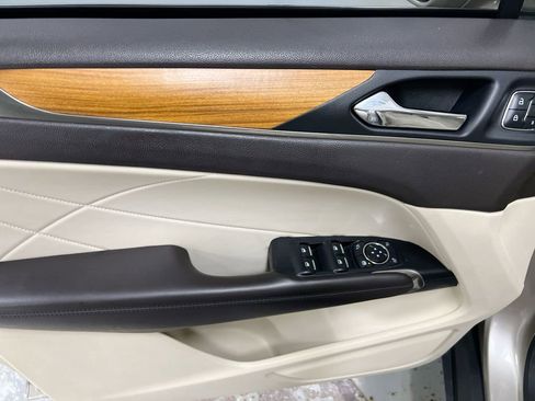 Used 2015 Lincoln MKC FWD w/ Equipment Group 102A Reserve image 22