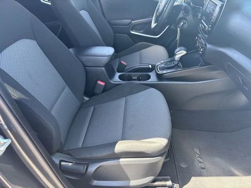 Used 2023 Kia Soul LX w/ Option Group 015 FWD image 11