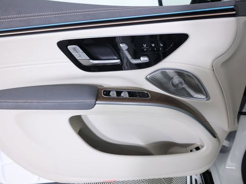 Used 2025 Mercedes-Benz EQS 450+ 4MATIC SUV image 9