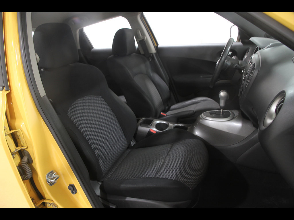 Used 2016 Nissan Juke S FWD image 14