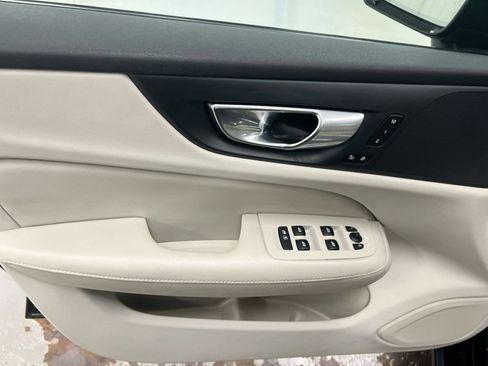 Used 2023 Volvo S60 B5 Plus FWD image 21