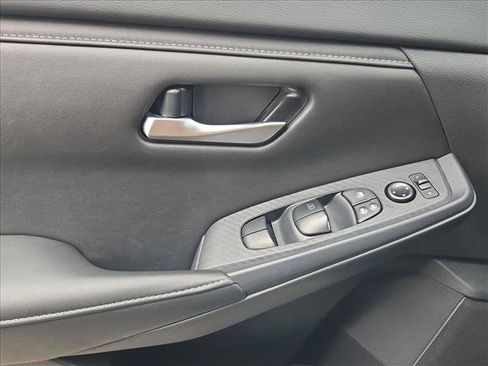 Used 2025 Nissan Sentra SV w/ All-Weather Package FWD image 23
