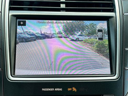 Used 2019 Lincoln Nautilus Select FWD image 14