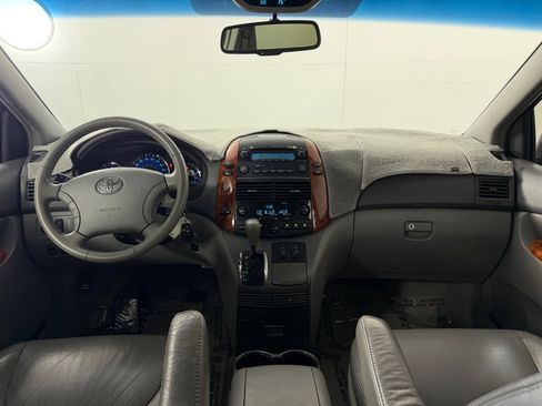 Used 2006 Toyota Sienna FWD image 25