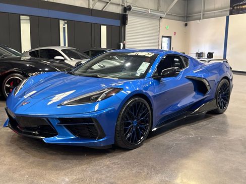 Used 2021 Chevrolet Corvette Stingray Coupe w/ Engine Appearance Package RWD image 9