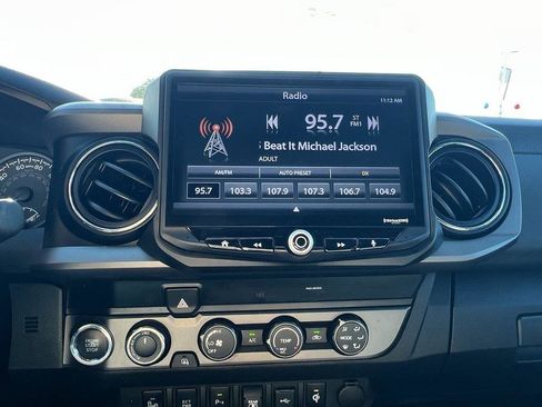 Used 2020 Toyota Tacoma TRD Off-Road image 20