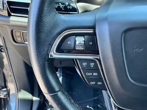 Used 2023 Lincoln Nautilus FWD image 24