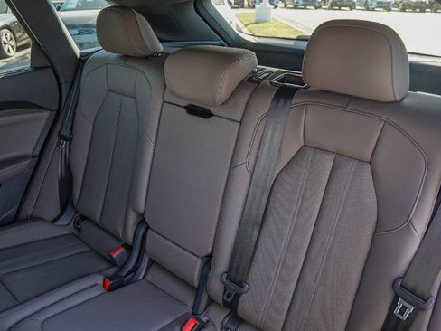 New 2025 Audi Q5 Premium Plus image 24