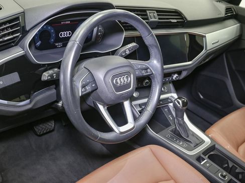 Used 2020 Audi Q3 2.0T Premium w/ Convenience Package image 27