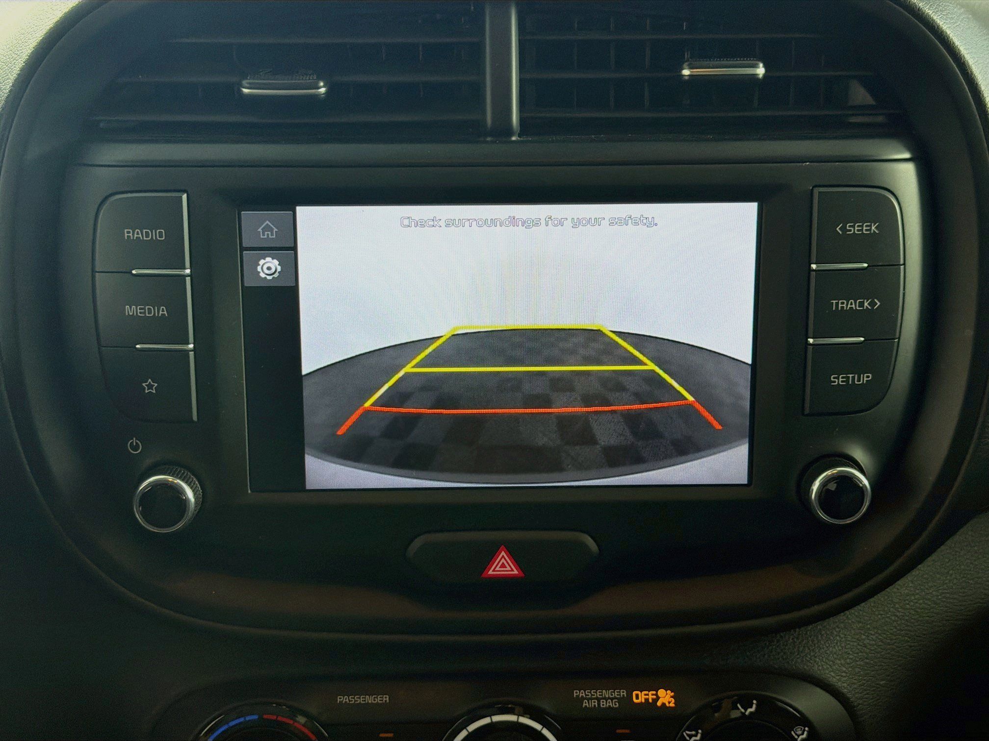 Used 2025 Kia Soul LX w/ LX Technology Package FWD image 23