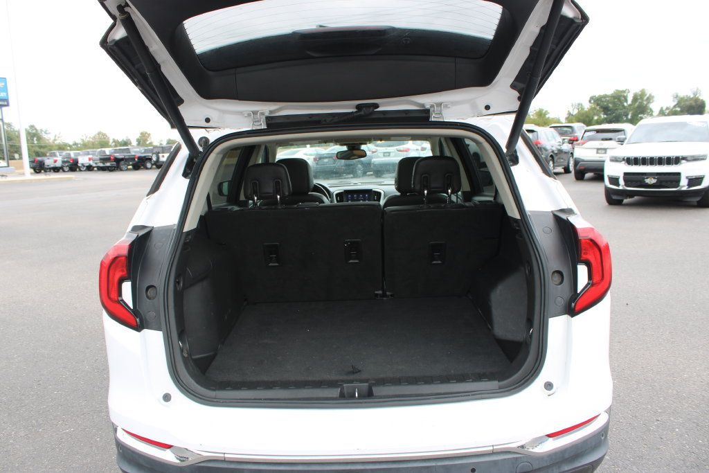 Used 2020 GMC Terrain SLT w/ Preferred Package FWD image 13