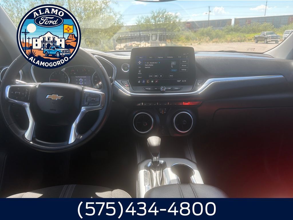 Used 2023 Chevrolet Blazer LT FWD image 12