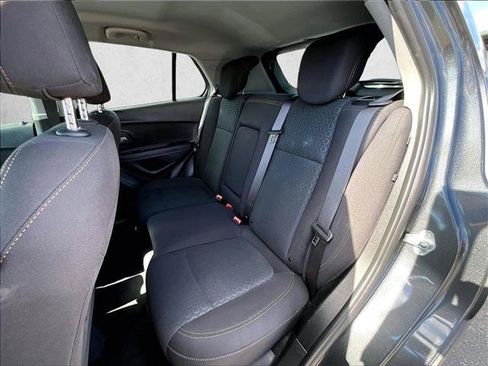 Used 2020 Chevrolet Trax LS FWD image 26