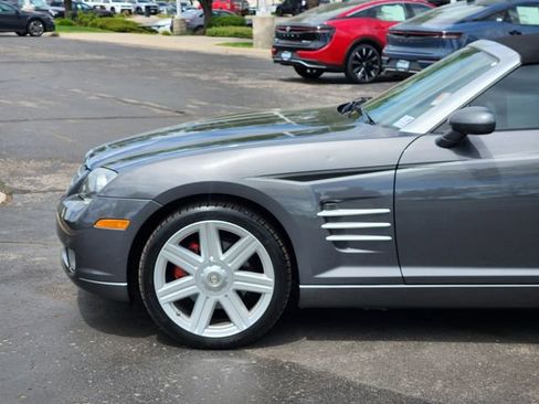 Used 2005 Chrysler Crossfire Limited RWD image 2