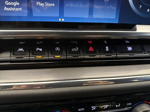 Used 2023 Chevrolet Silverado 1500 High Country w/ Technology Package image 24