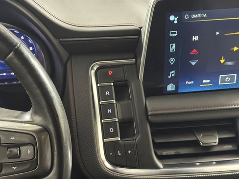 Used 2023 Chevrolet Suburban RST w/ Luxury Package image 22