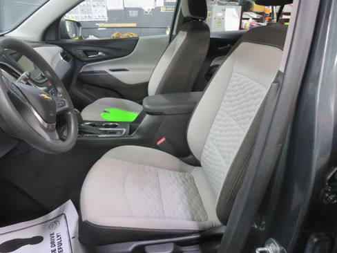 Used 2019 Chevrolet Equinox LS image 10
