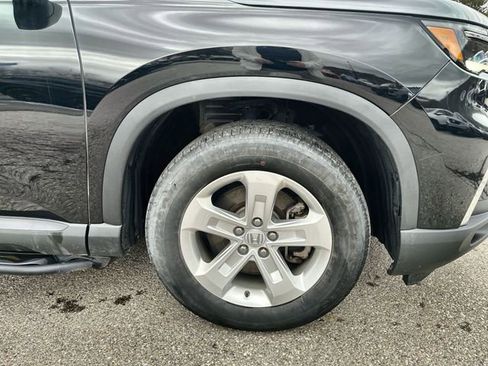 Used 2023 Honda Pilot LX image 20