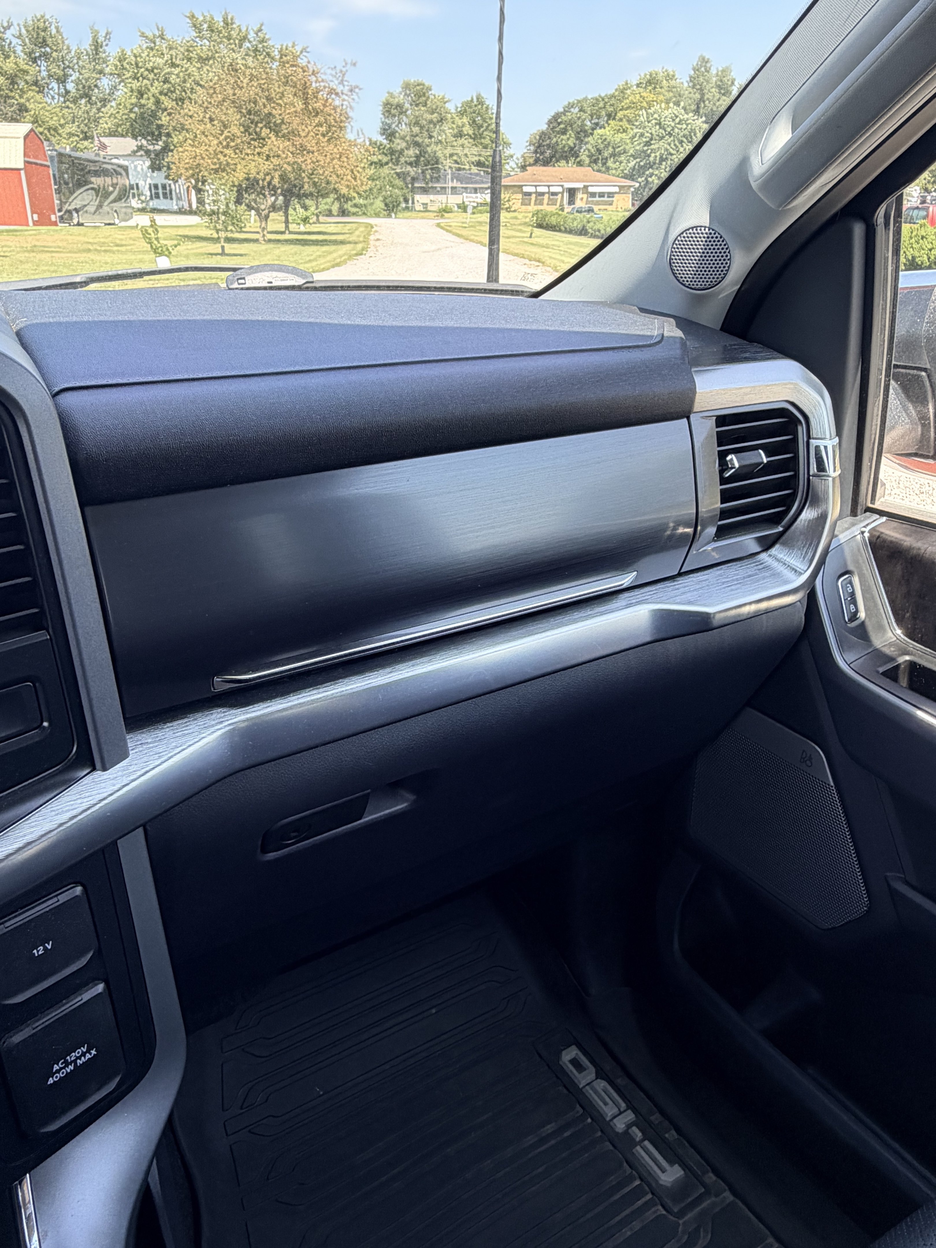 Used 2022 Ford F150 Lariat w/ Equipment Group 502A High AWD/4WD image 28
