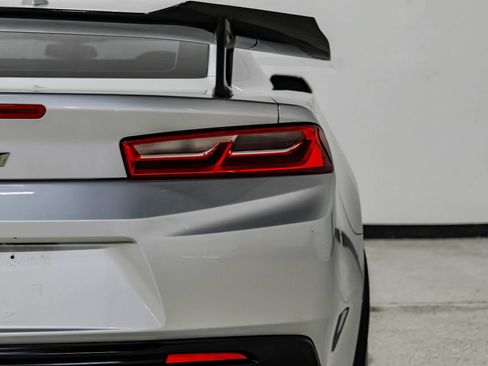 Used 2018 Chevrolet Camaro SS RWD image 46