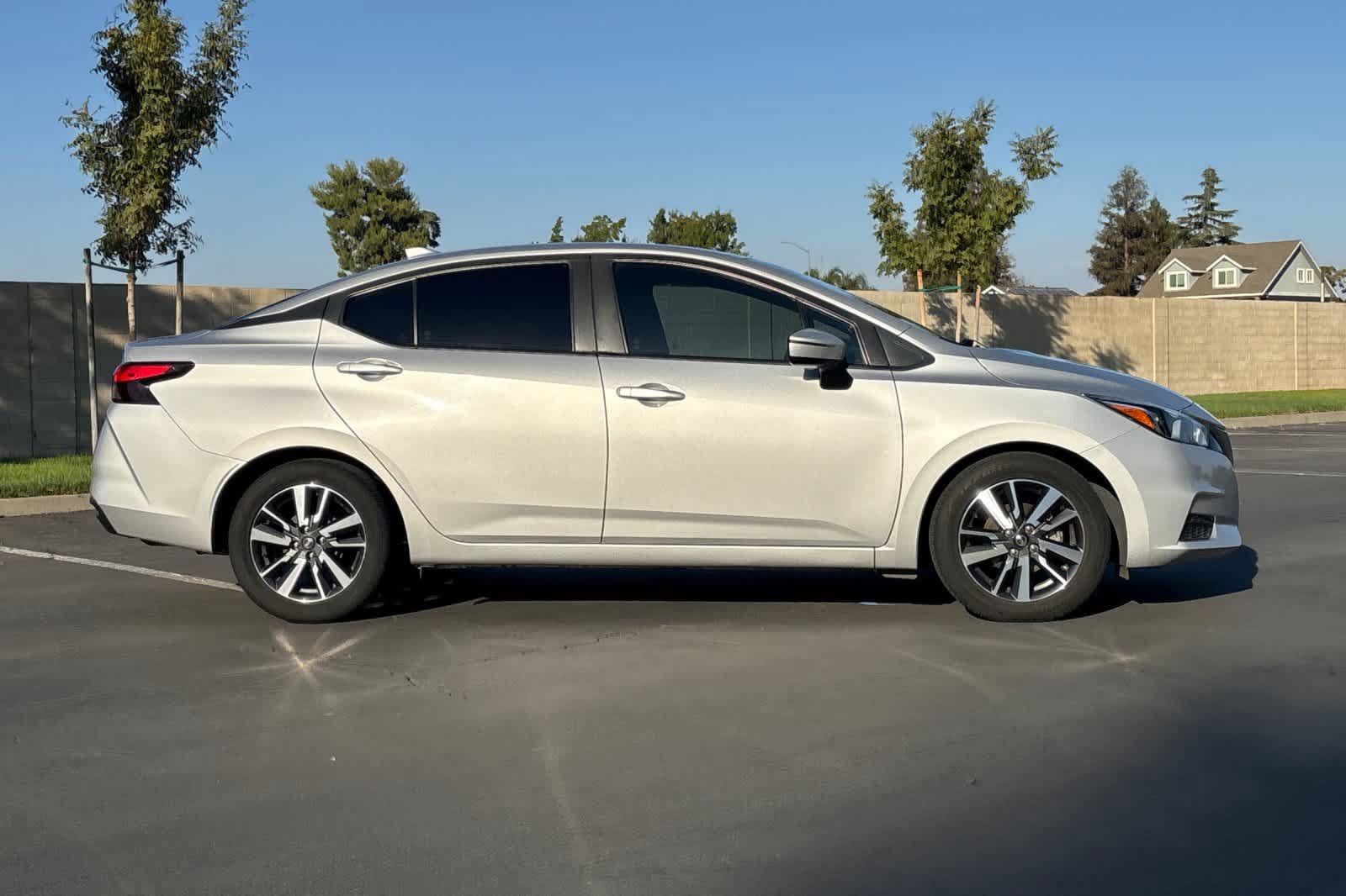 Used 2020 Nissan Versa SV FWD image 9