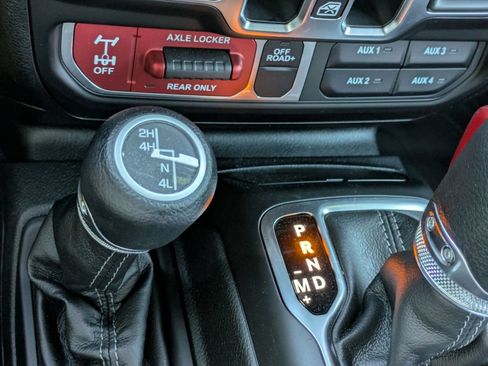Used 2026 Jeep Wrangler Unlimited Sport AWD/4WD image 23