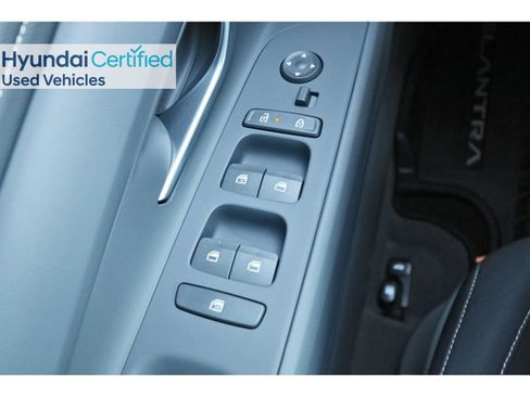 Certified 2025 Hyundai Elantra SEL image 23