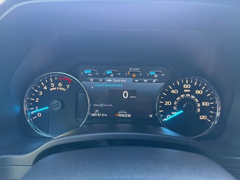 Used 2019 Ford F150 Platinum w/ Equipment Group 701A Luxury AWD/4WD image 17