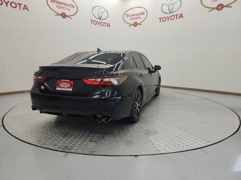 Used 2021 Toyota Camry SE w/ Carpet Mat Package (TMS) image 8