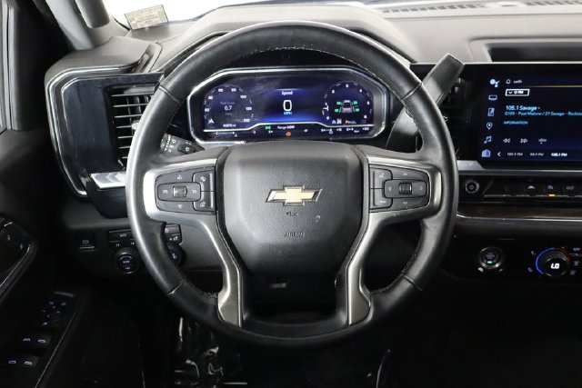 Used 2023 Chevrolet Silverado 1500 LT AWD/4WD image 9