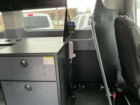 Used 2019 Ford Transit 150 XLT image 23