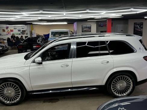 Used 2026 Mercedes-Benz Maybach GLS 600 4MATIC image 8
