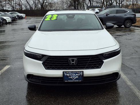 Used 2023 Honda Accord Sport image 2