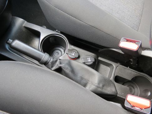 Used 2018 RAM ProMaster City Tradesman SLT image 25