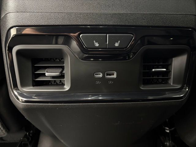 Used 2025 GMC Sierra 1500 AT4 w/ Technology Package AWD/4WD image 46