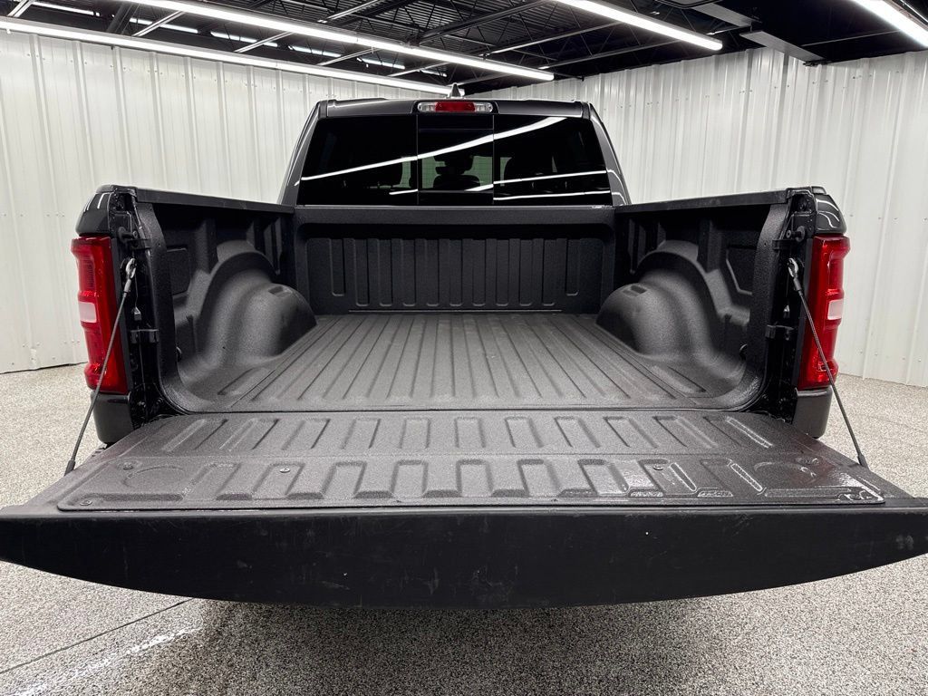 Used 2026 RAM 1500 Lone Star AWD/4WD image 7