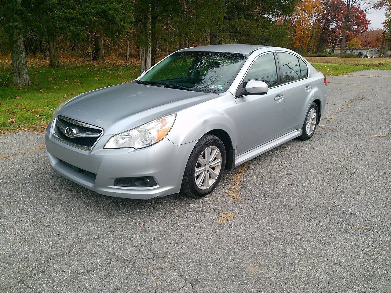 Used 2012 Subaru Legacy 2.5i Premium w/ Utility Pkg 2 AWD/4WD image 2