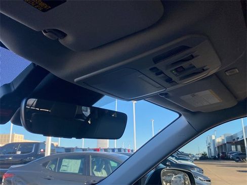 New 2026 Toyota Highlander XLE image 27