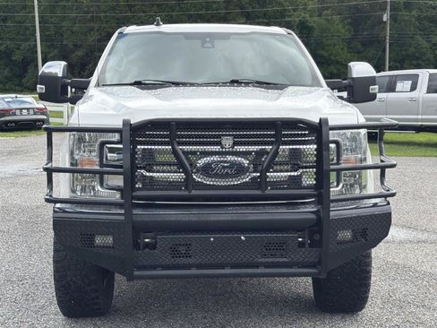 Used 2019 Ford F250 Lariat w/ Lariat Ultimate Package AWD/4WD image 2