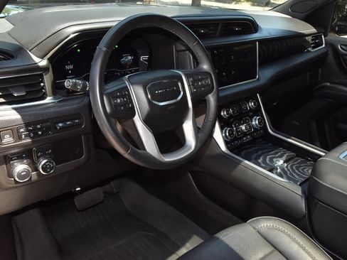 Used 2023 GMC Yukon Denali w/ LPO, Floor Liner Package AWD/4WD image 36