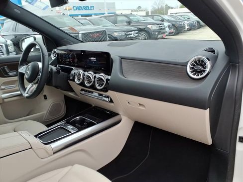 Used 2024 Mercedes-Benz GLA 250 image 16