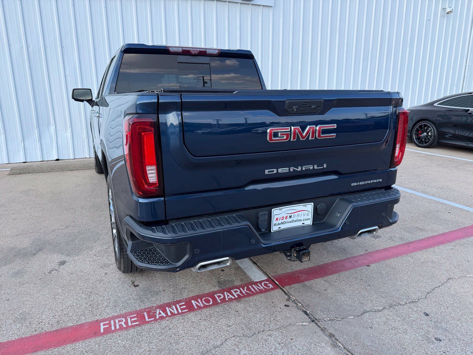 Used 2023 GMC Sierra 1500 Denali w/ Denali Reserve Package AWD/4WD image 5