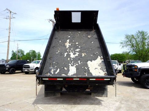 Used 2011 RAM 5500 Regular Cab 2WD w/ Cold Weather Group image 9