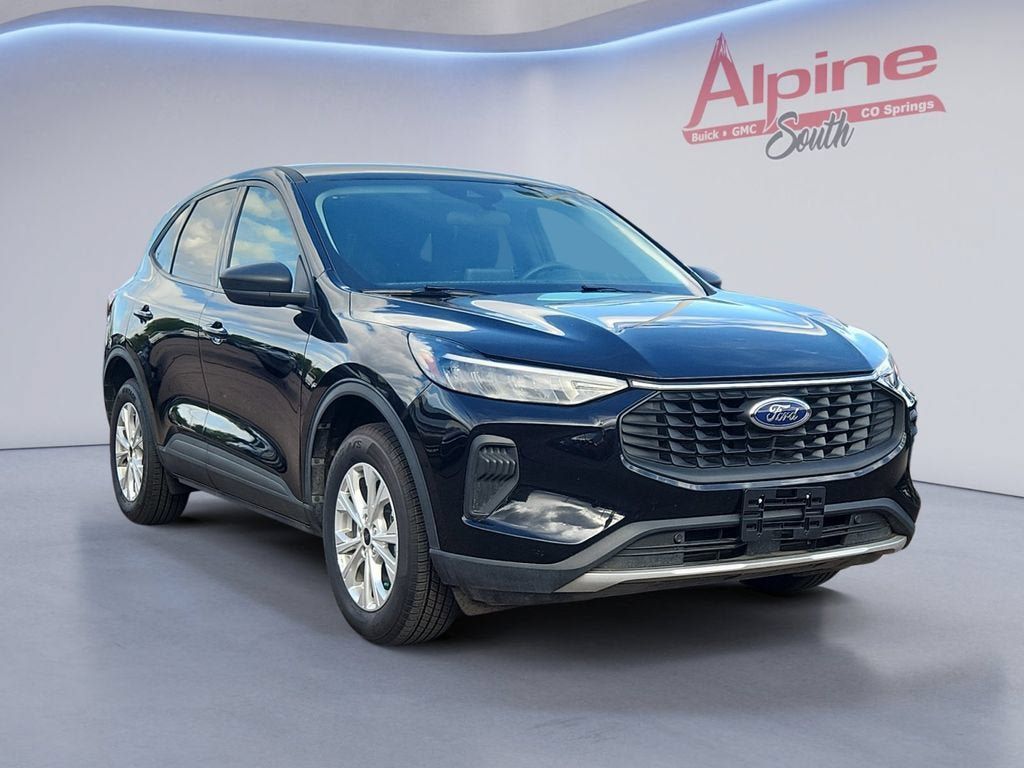 Used 2025 Ford Escape Active AWD/4WD image 7