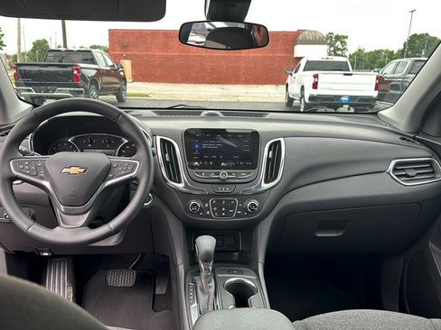 Used 2023 Chevrolet Equinox LT FWD image 19