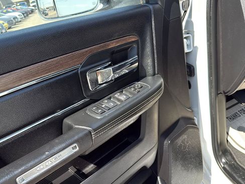 Used 2016 RAM 2500 Laramie w/ Convenience Group AWD/4WD image 14