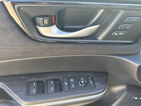 Used 2018 Honda Clarity Touring image 12